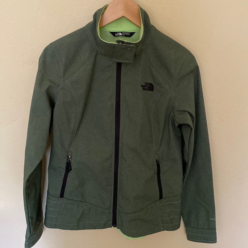 North Face green soft shell Windfall Calentino Full Zip Jacket. SZ Medium